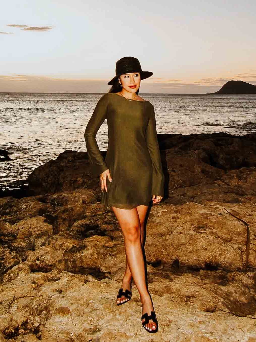 Hawaiian-Outfits-For-Women-Continent-Hop-8